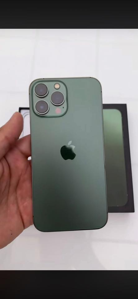سلام عليكم أيفون 13 برو ماكس ‏باللون المميز الزيتون
‏الذاكرة 256 البطارية 86 بلادية غير محفزه جهاز وتر ￼بروف 
‏كفالة عامة شرط الفحص وين ما يعجبك نظافة 100% 100
‏شخط واحد ما أبي اللون جدا مميز المكان الناصرية المركز 
*********** ￼
