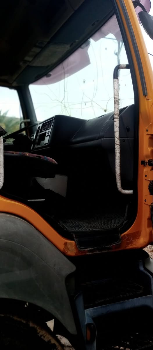 رينو للبيع موديل 2003مواصفات دوله سياره مربوطه قاطره ومقطوره الاستفسار الإتصال على  ***********
***********
