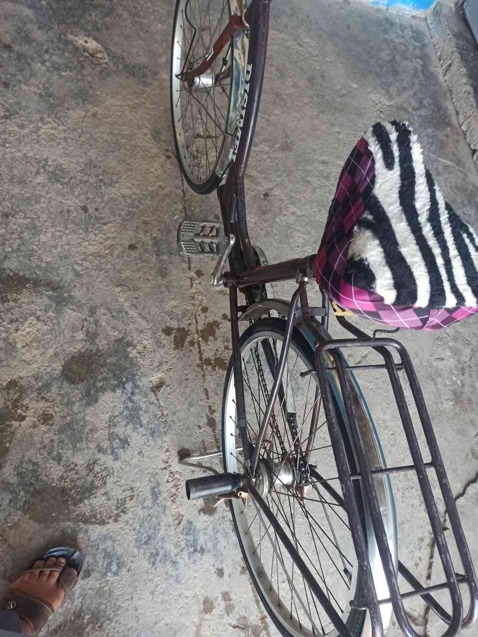 سلام عليكم متاح بايسكل 26دبل بطيخه نضيف ب65 مكاني مقابل منشاه نصر


**إذا كنت صاحب هذا الإعلان وتريد حذفه لأي سبب، رجاءا أرسل رسالة إلى الدعم الفني**