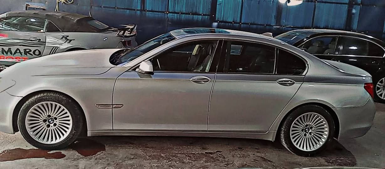 بي ام موديل 2009 متوفر اقصاد و نقدي انواع سيارات العنوان المعرض بغداد الشعب قرب سوق شلال و قرب سوق اربع الاف رقم الاستفسار ***********
