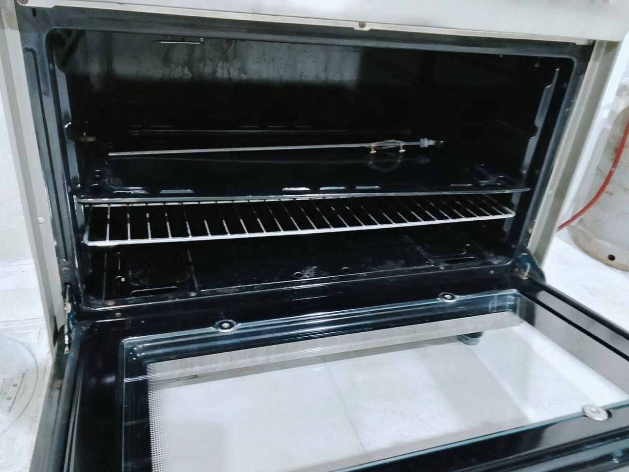 طباخ مال بيت ايطالي ماركه بلادي كوله شغال والفرن بعده جديد ممستخدم. فقط العين الصغيرة بيه خلل بسيط 

المكان ناصرية صوب الشاميه الشراي يراسلني وادزله الرقم


**إذا كنت صاحب هذا الإعلان وتريد حذفه لأي سبب، رجاءا أرسل رسالة إلى الدعم الفني**