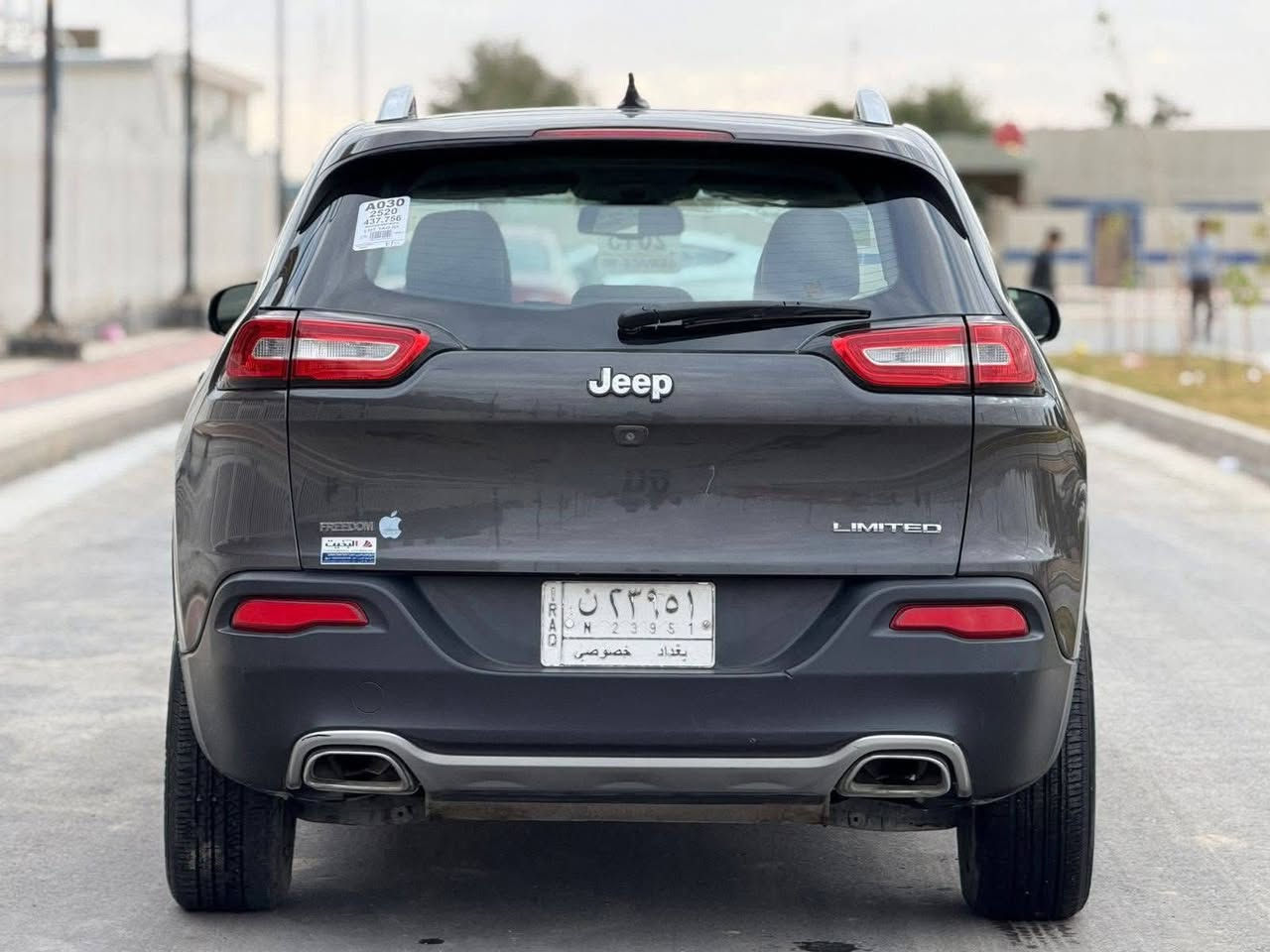 السلام عليكم
جيب بزون

موديل 2015

وارد امريكي

محركv6

رقم بغداد مشروع وطني 

تحويل ثاني يوم 

الضرر بنيد تبديل وجامغ وباب صبغ تجميل بدون دواخل

فول مواصفات S الاخير 1/1

تحكمات
ABS

بصمه تشغيل 

كامرة دوار 

شاشه كبيرة

كشنات جلد كهربائي

لايت زنون

تبريد خلفي وامامي

ويل كروم مواصفات 

سياره جديد وجاهزه الاخير 

المكان ذي قار مركز

السعر 120وبيه مجال

الاستفسار  ***********
