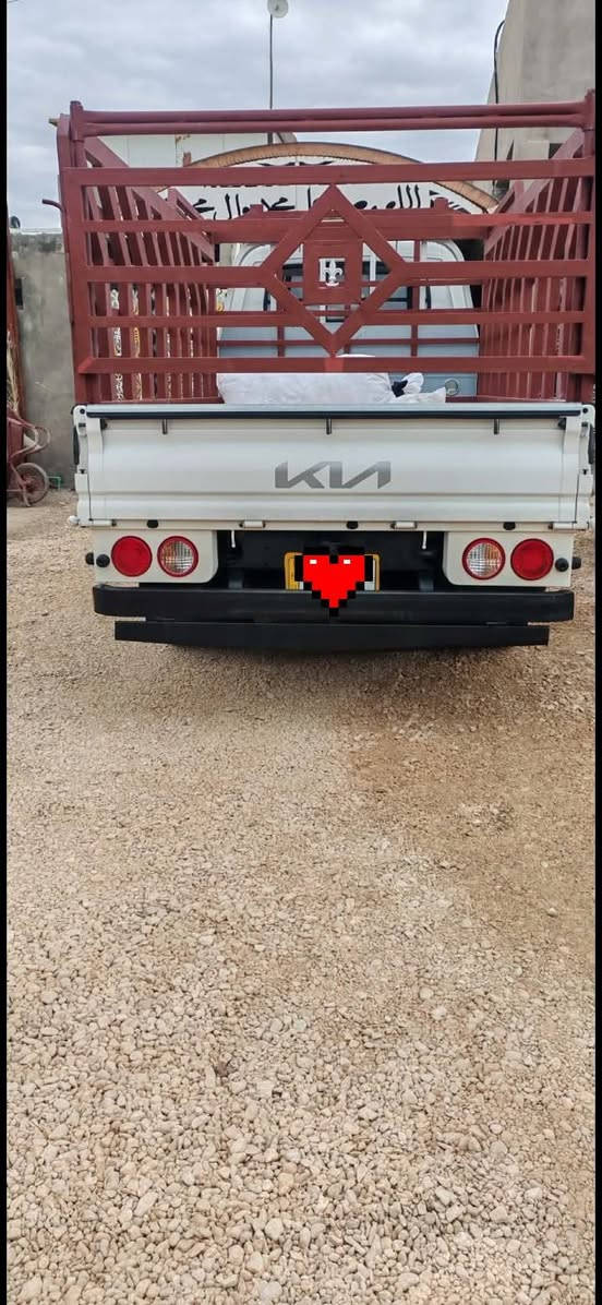 سلام عليكم كيا فحل للبيع 2024 مكفولة كفالة عامة سياره كاملة مكملة محجر تسكام تحويرة 14 دوشمة سياره جديدة بمعنى الكلمه ماعايزة برغي السعر الاتصال على الرقم *********** المكان نجف
