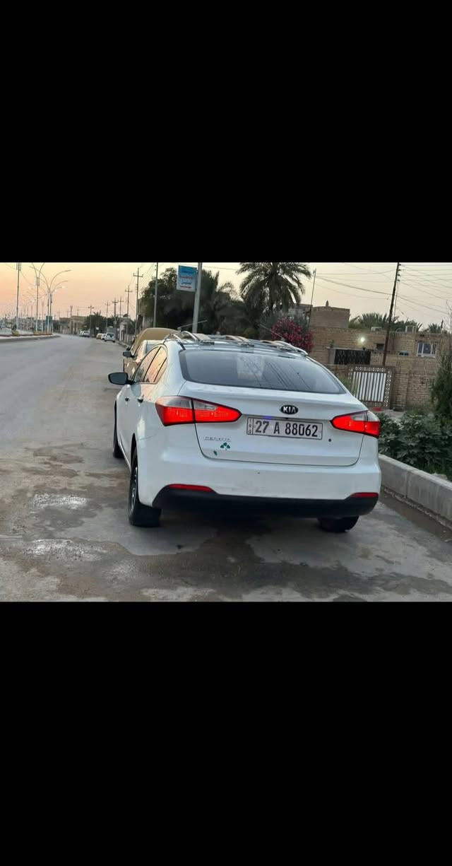 السلام عليكم
سيراتو 2016 خليجي كفاله عامه بيه بس رش صبغ والباقي مكفول مكان ذي قار  مركز  مكينه 1600 مفتوحه كازكيت 
الرقم ***********
