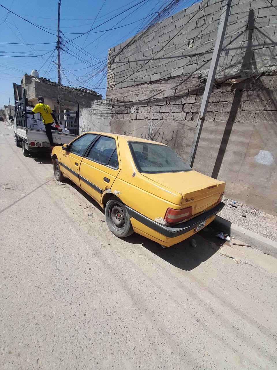 السلام عليكم لميس 405 موديل 2014 جير ومكينه جدد تبريد شغال تخم تاير جواهر جديد اغراضه كلها موجوده السياره سياره حلوه ونظيفه ما بيها ضربه السعر 22 وبيها مجال كلش بسيط(( ***********

