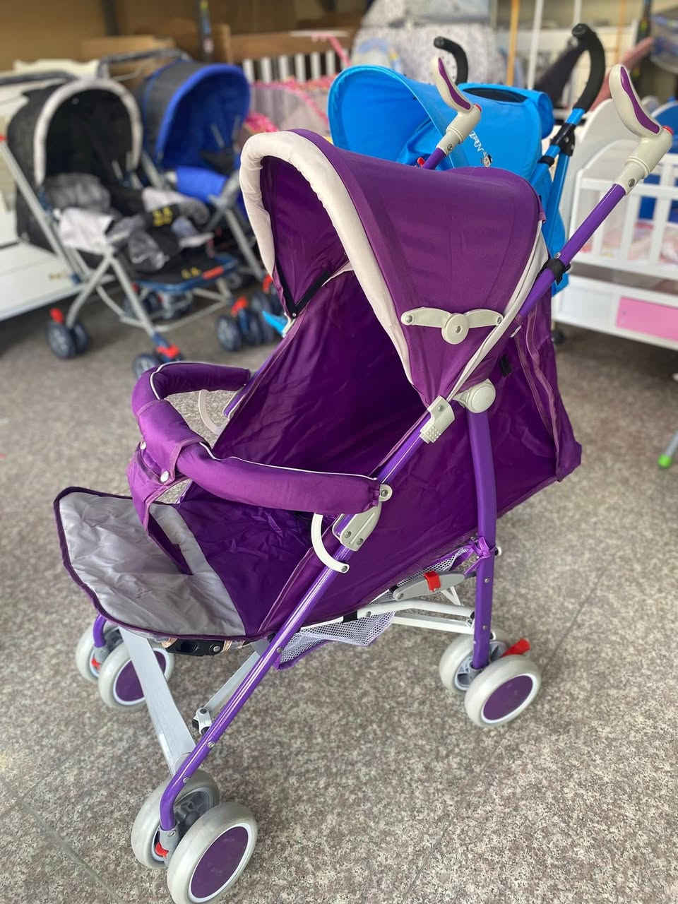 عربانة متوفرة باقي اللون الاحمر فقط اخو الجديد قوية و انتو تتحكمون منام او جلوس
السعر٣٠ بيها مجال قليل
الشراي يدخل خاص ندزلكم رقم و عنوان و يوجد توصيل داخل نجف و كوفة فقط


**إذا كنت صاحب هذا الإعلان وتريد حذفه لأي سبب، رجاءا أرسل رسالة إلى الدعم الفني**