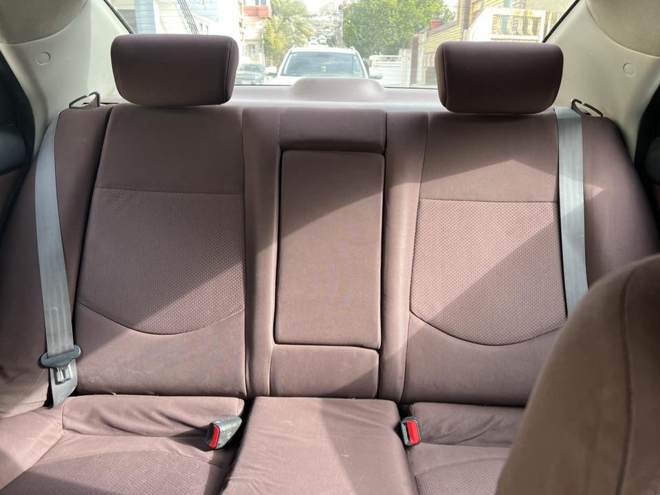 سلام عليكم شباب 
سيراتو للبيع ٢٠١١ خليجيه سنويه مساقطه 
محرك ١٦٠٠ تحكم ستيرن حساسات خلفيه مري شفط داخل ماروني 
بيها صبغ جاملغ خلفي ونص الصندوق 
رقم شمالي 
سعر ب٩٣ وبيها مجال قليل
***********
