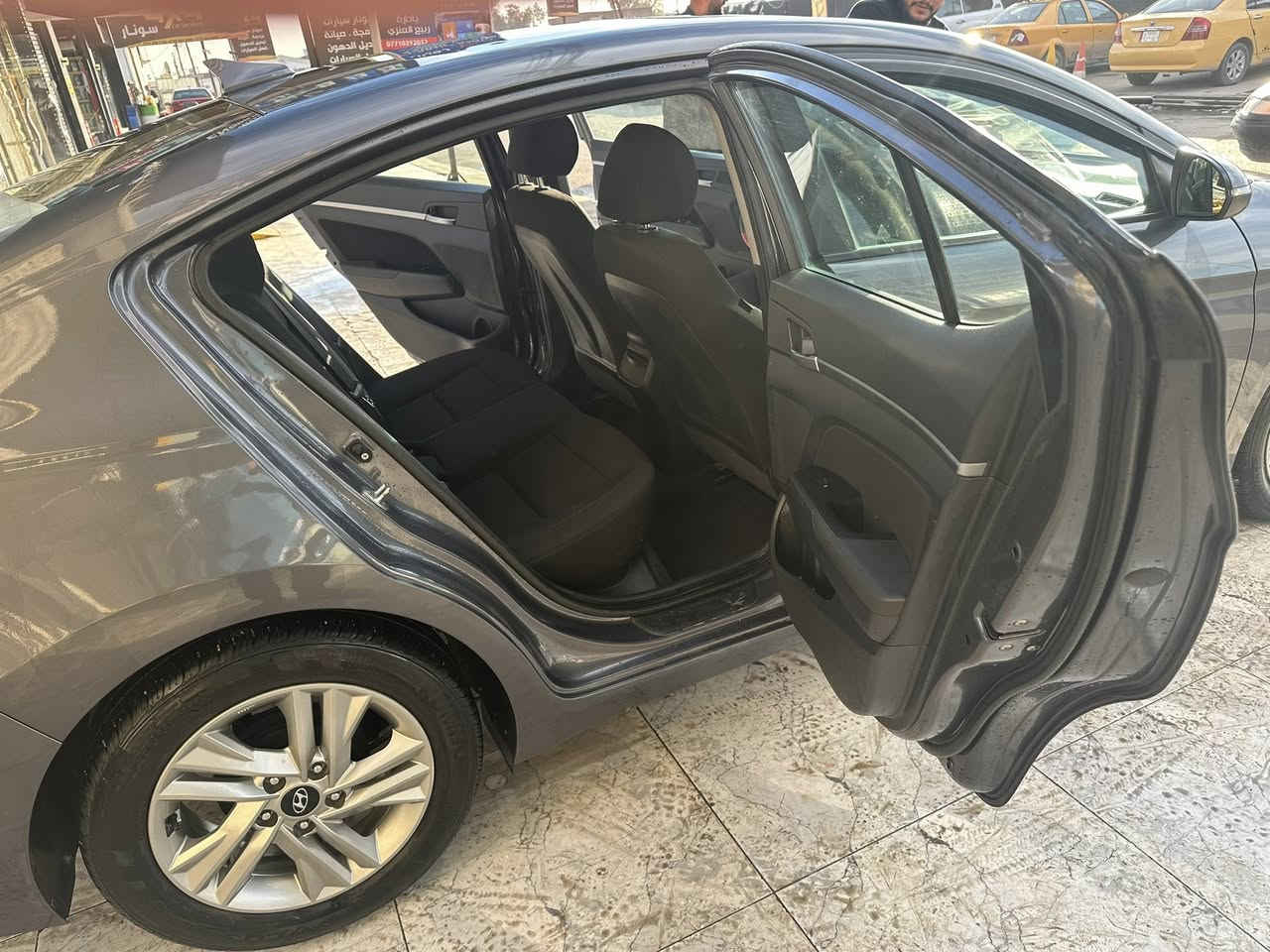 السلام عليكم
النترا 2020

محرك ٢٠

گير cvt

وارد كندي، ماشية 63 كيلو

الضرر( طخة بالبوند شي بسيط)

مواصفات ( بصمة تشغيل، فتحة سقف، تدفئة كشنات)

السعر ( 140 )

التواصل ***********
