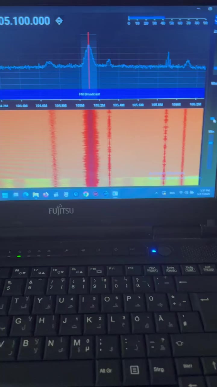 اخر اصدار من الراديو الاحترافي 📻
( RTL - SDR V4 )

الموجات

FM SW AM MW CW LW LSB USB airband vhf uhf

يعمل على الحواسيب واجهزه الاندرويد ..

واسع النطاق من ( 0.3khz الى 1.7 Ghz ) .. 

الاستفسار والسعر  خاص .. 

متوفر توصيل كل العراق ..


**إذا كنت صاحب هذا الإعلان وتريد حذفه لأي سبب، رجاءا أرسل رسالة إلى الدعم الفني**