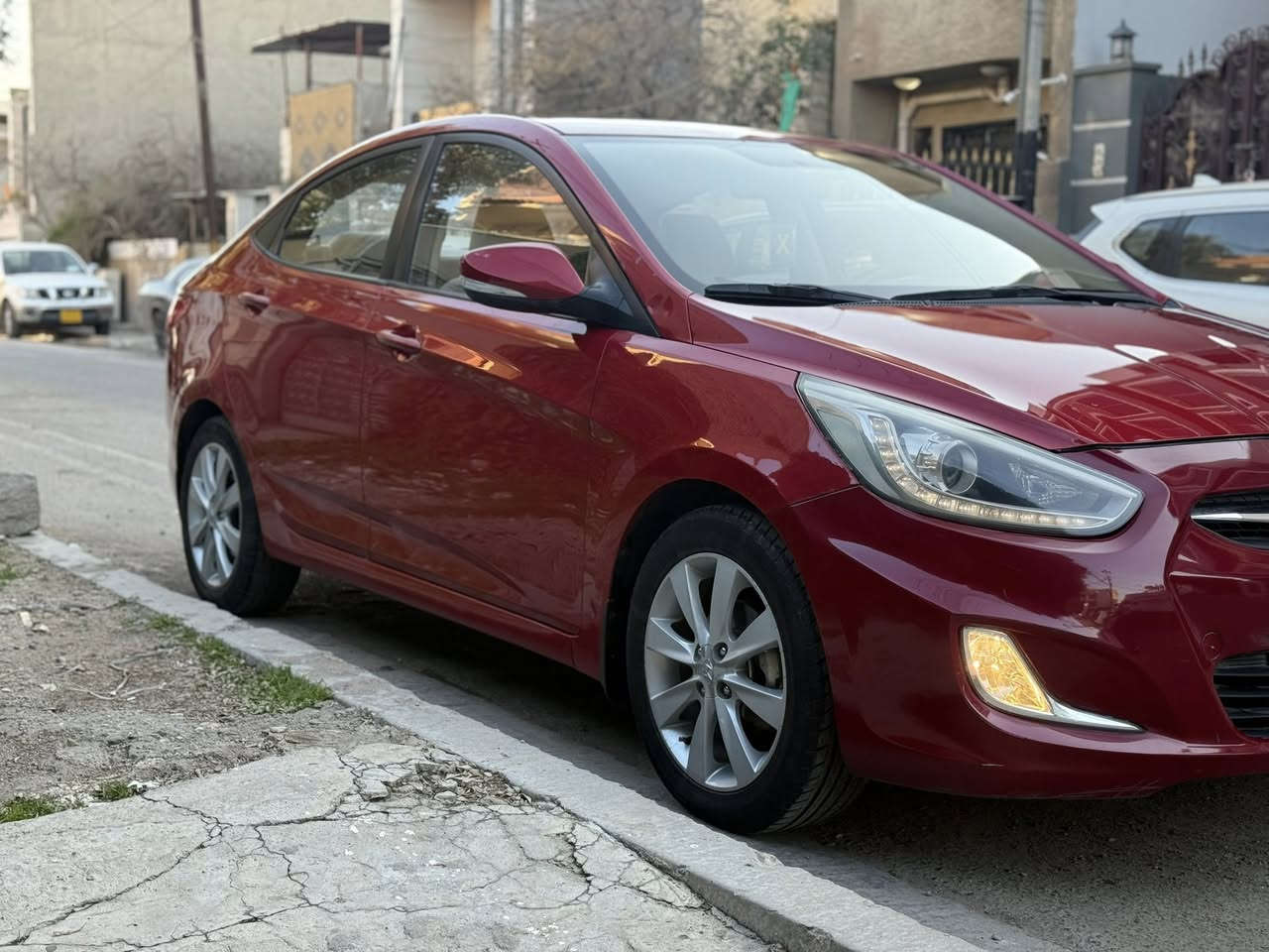 السلام عليكم اكسنت 2014 خليجي 1600 دبل قطرة ماشية 110 الف كيلو ايد وحدة مكينة وكير برغي ممفتوح شرط الفحص مواصفات ( لايتات لد عدسة ، ABS, دبل ايرباك ، ويل 16 ) تخم تاير جديد بدون مصرف بيها صبغ جاملغ سايق وشبر صغير بالصندوك بدون شواصي ولغود . السعر 110 وبيها مجال بسيط مكان السيارة بغداد العطيفية . ***********
