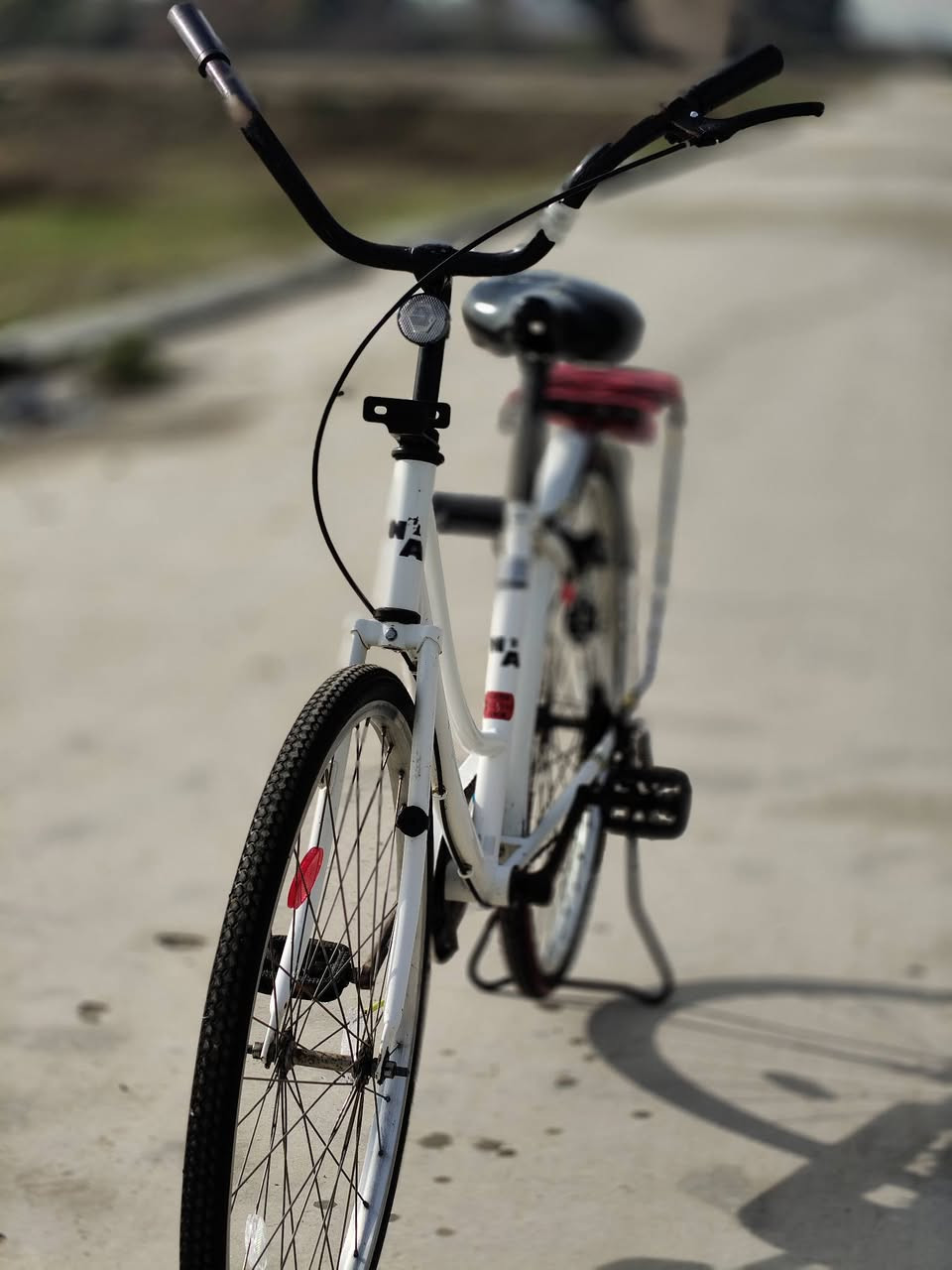 سلام عليكم بايسكل للبيع NA2 تايه وراه جديده تايلنديه +طفاريه الكدام موجوده+بريك كدام تجي وتجيك براحتك مكاني سومر مجمع المصطفى السكني 120بي مجال بسيط رقمي متواجد واتساب ***********
