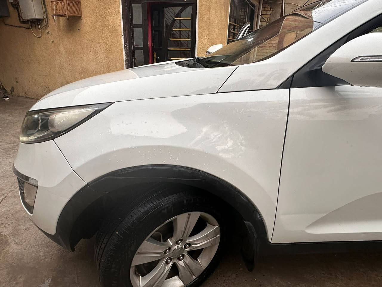 سلام عليكم 
سبورتج خليجي 2011 شكل12 
محرك 2000دوش مكفول لا تنقيص ولا تبخير
بانوراما 
مري شفط
لايت زنون
تبريد منظومه جديده خير من الله 
تخم تايرات جدد
سياره بيه صبغ باب الخلفي وره السايق ربع منه 
والجامع بارد ورش بدون معجون
كما مؤشر عليه بلصوره
رقم بغداد باسمي تحويل ثاني يوم
السعر /137ورقه وبيه مجال
مكاني /بغداد الحسينية/الراشديه/قرب مستشفى حمادي شهاب 
***********
بيه واتساب
***********
