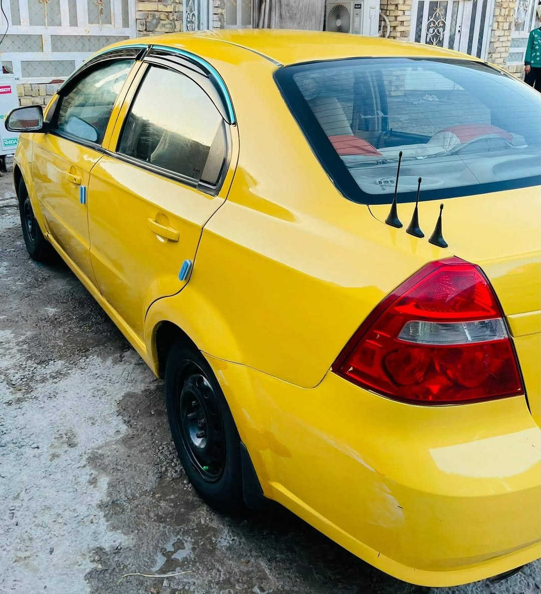 سلام عليكم 
افيو موديل 2009خليجي  مواصفات عاديه مكفوله رقم بابل ومميز مكان الحله رقم الهاتف *********** السعر 50وبيها مجال
