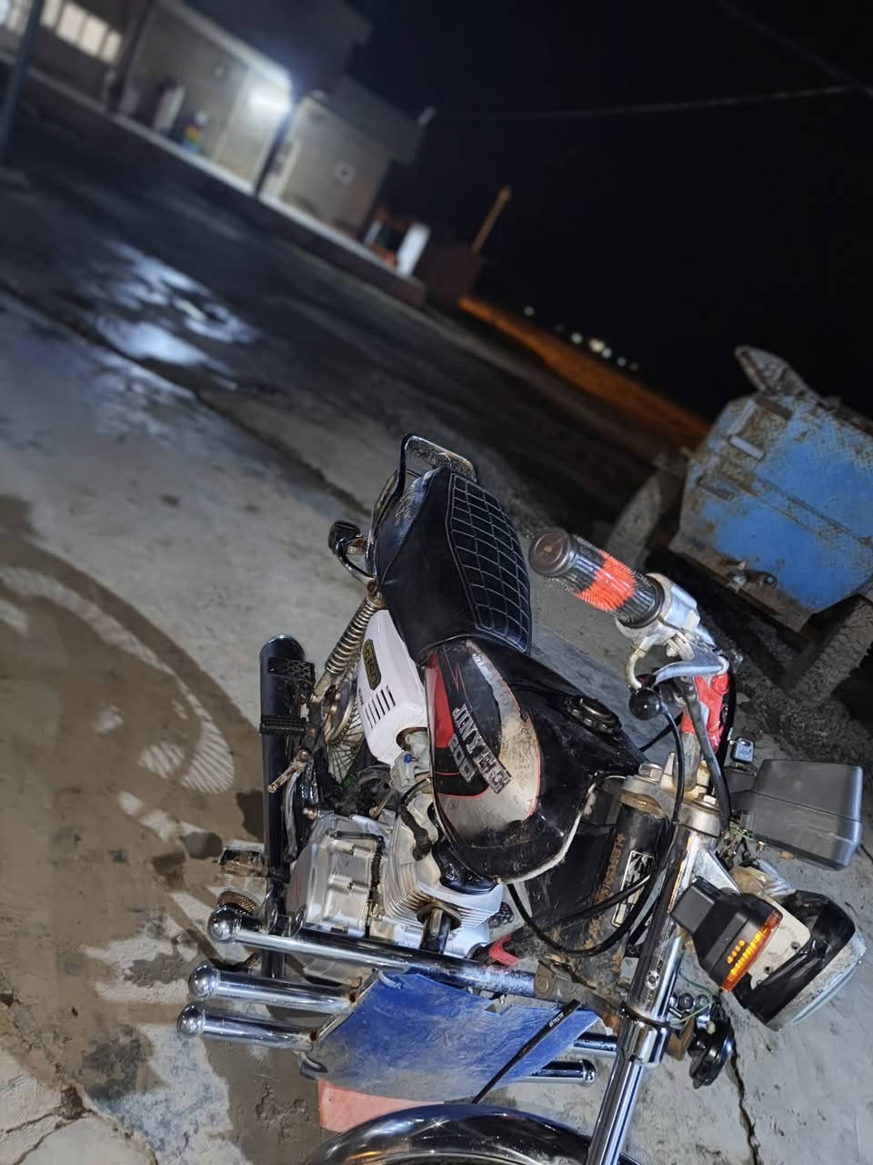 السلام عليكم دراجه للبيع ٣٥٠ بي مجال ***********
