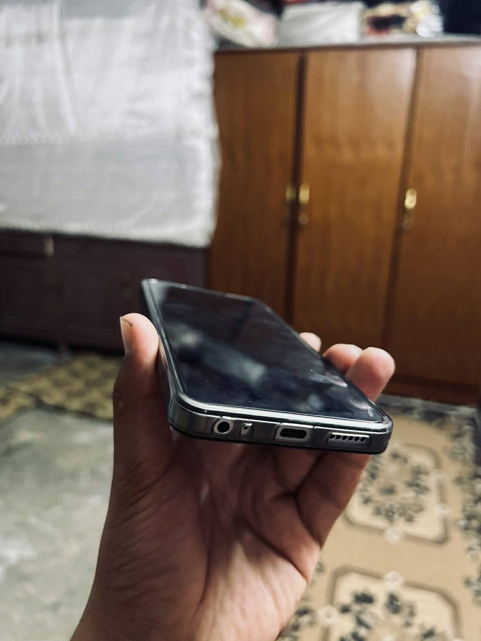 تيكنو سبارك 20 سي 
ذاكره 256 
رام 8
بطارية 5000 
السعر 200 وبي مجال
صوت جدا عالي
العنوان كركوك
متواجد خاص
***********
