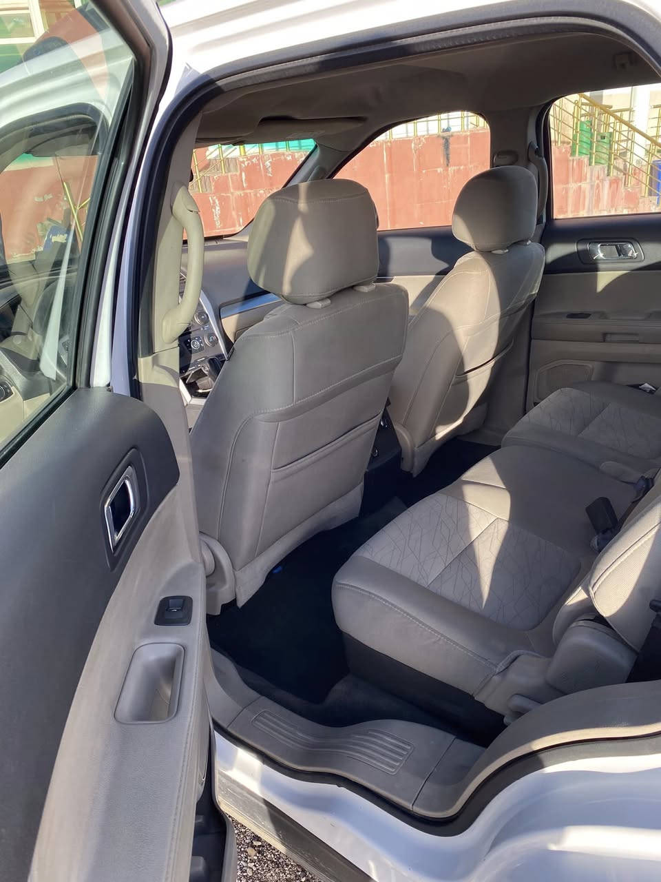 فورت ايكس پلوره ٢٠١٣ شركه نيفا سياره بس بيها ٣مكان PDR مابي سبوغ مكينه بس بل واتل بم مفتوح سياره بأسمي رقم جديد  مكان سياره اربيل سحر سياره ١٥٥بيهامجال
*********** watsapp
