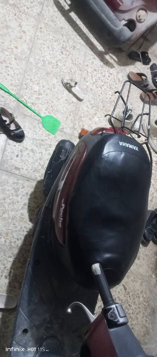 دراجه منغولي
للبيع ما مفتوحة 
شلعه ومعدل 
دراجه نضيفه 
سله مالتها موجوده 
كهربائيات كله شغاله 
سلف هورن لايت 
بك لايت اشاير 
نقص بس جوزه 
مكان كربلاء 
السعر 350 وبيها مجال مستعجل مستعجل 
رقم الهاتف ***********
ما متواجد على الفيس 
الشراي يتصل
