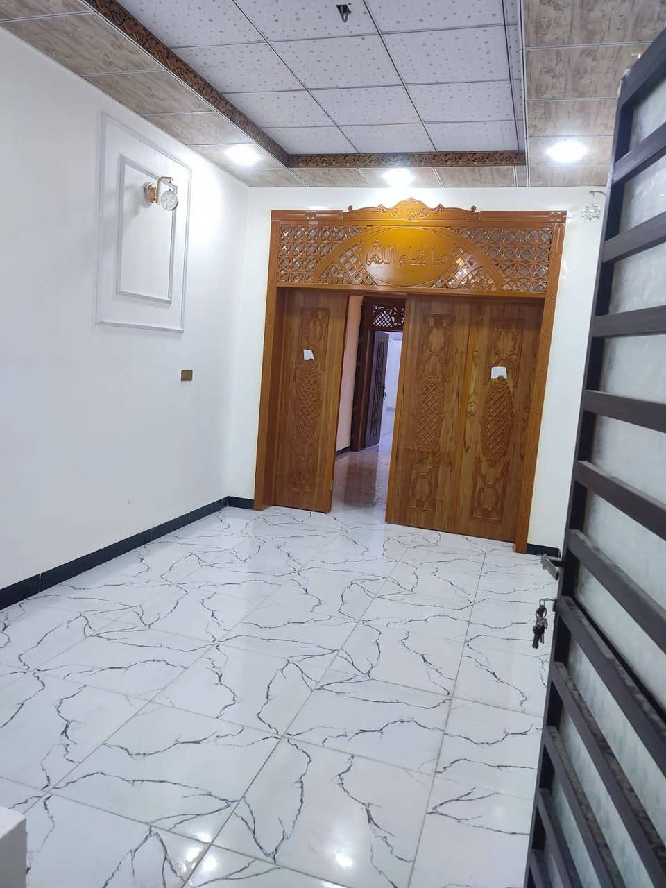للبيع مساحه 100بناء جديد
حي وفاء قوس الهنديه طابق واحد غرفه صاله مطبخ استقبال تخاريج مسلح فارغ جاهز لسكن السعر 122

***********
