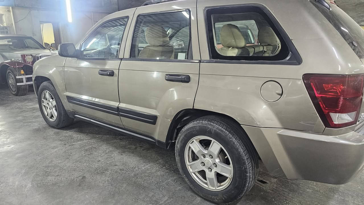 السلام عليكم
٢٠٠٦ مكفوله ما عدى الدعاميات صبغ شركه بلادي للبيع وبسعر مناسب بيهه تلحيضات للإستفسار اتصل وافهمك سعر ٨٥ وشكو نقص ينزل من السعر 
***********
