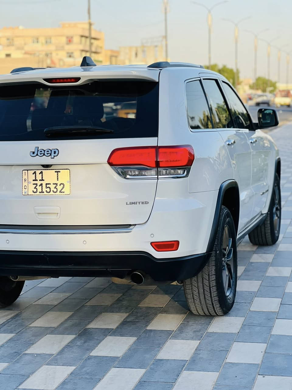جيب موديل 2018 رقم نكليزي بغداد باسمي وارد امريكي صور الحادث مرفقه مع المنشور مكينه وكير كفالة 
ماشية 108mi
بصمه ابواب 
داخل عسلي 
تبريد خلفي ومامي 
لادارات جانبية
تخم تاير صدر جديد
منظومة زنون 
جلد +كراسي كهرباء 
جنطه كهرباء 
شاشه كبيره +  
هيترات مري 
يدات نيكل
لد امامي ولد خلفي 
كشنات تدفى تبريد 
وباقي الموصفات المعروفة 
ملاحظة بيهة قطعتين صبغ غير الحادث المريكي تبديل البنيد فقط 
السعر180 وبيهة مجاال للشراي 
مكاني بغداد ممتواجد ع فيس وتساب مفتوح 24 
***********
