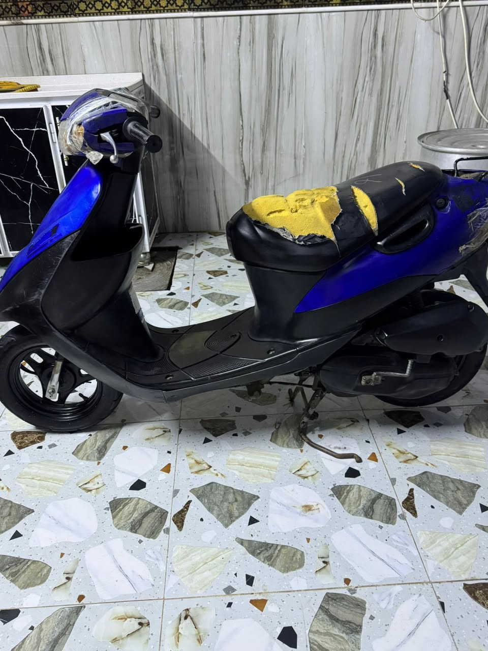 دراجه  ساسوكي راسها ترتيبات سعر 300 بيا مجال شغاله ‭٠٧٨٢ ٨٩٤ ٠٧٢٢‬
