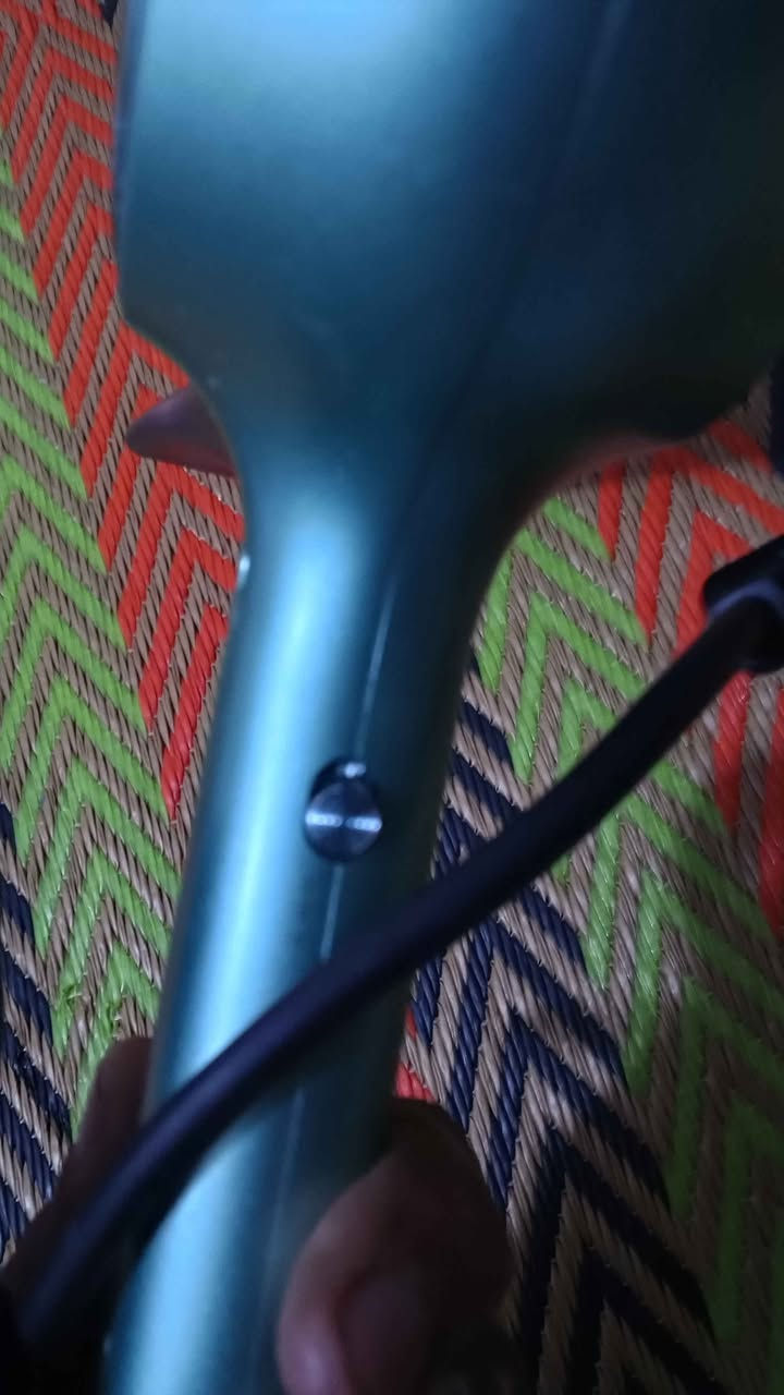 شسورين عدد 2 مع ساعة نسائيه جابوهم لصديقي من الخارج غير نظافة 100/100 واحد منهم لمس غير مستخدمات. سعر الشسوارين والساعة 75 الف وبي مجال واسع بلسعر المهم أن بلشراء رجاآ العنوان البصرة القبله اعتذر ماعندي توصيل خدمه لأي مكان العنوان البصرة القبله ملاحظه انا مجرد مكلف بلنشر متواجد واتساب ***********  مع جزيل الشكر والتقدير لإدارة الاكروب وربي يحفظ الجميع انشالله البصرة, العراق
