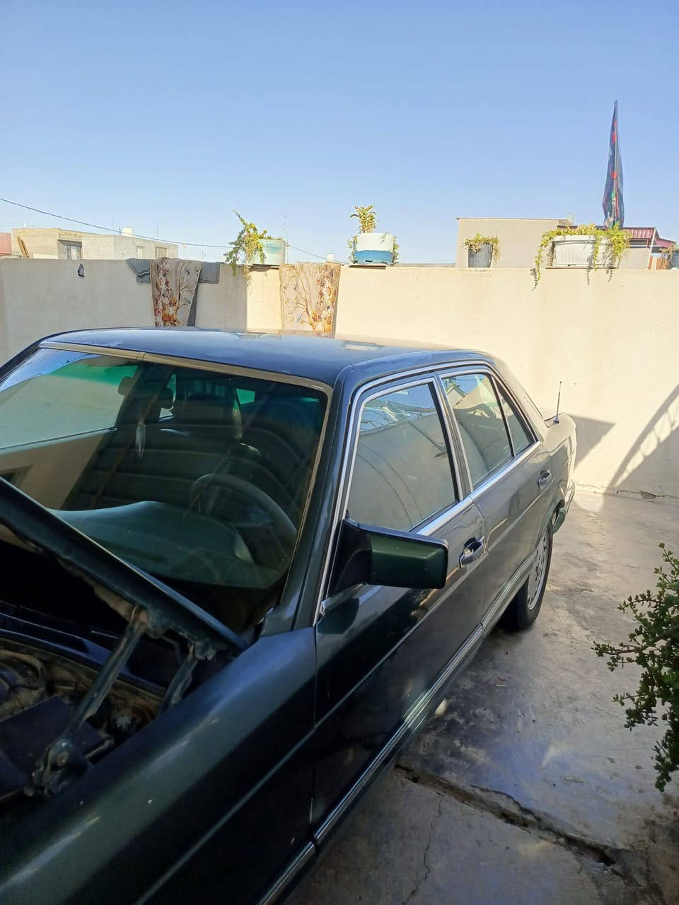 سلام عليكم البيع مرسيدس جامبو رقم بغداد موديل 90 الستفسار بل رقم ***********
