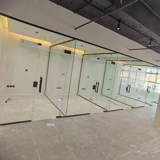 ✨ زجاج القيارة ✨

نوفر لكم جميع أعمال الزجاج والمرايا بأعلى جودة وأفضل الأسعار.

🔹 تنفيذ وتركيب واجهات المحلات التجارية.
🔹 تركيب زجاج الأبواب والنوافذ للمنازل.
🔹 تنفيذ الجام خانات بمختلف المقاسات.
🔹 تركيب المرايا بكافة الأنواع والأشكال.
🔹 دقة في التنفيذ، جودة في العمل، والتزام بالمواعيد.

📍 الموقع: القيارة – قرب الكراج

📞 للتواصل:
***********
***********

زجاج القيارة... الجودة التي تدوم، والمظهر الذي يميز منزلك ومحلك التجاري.
