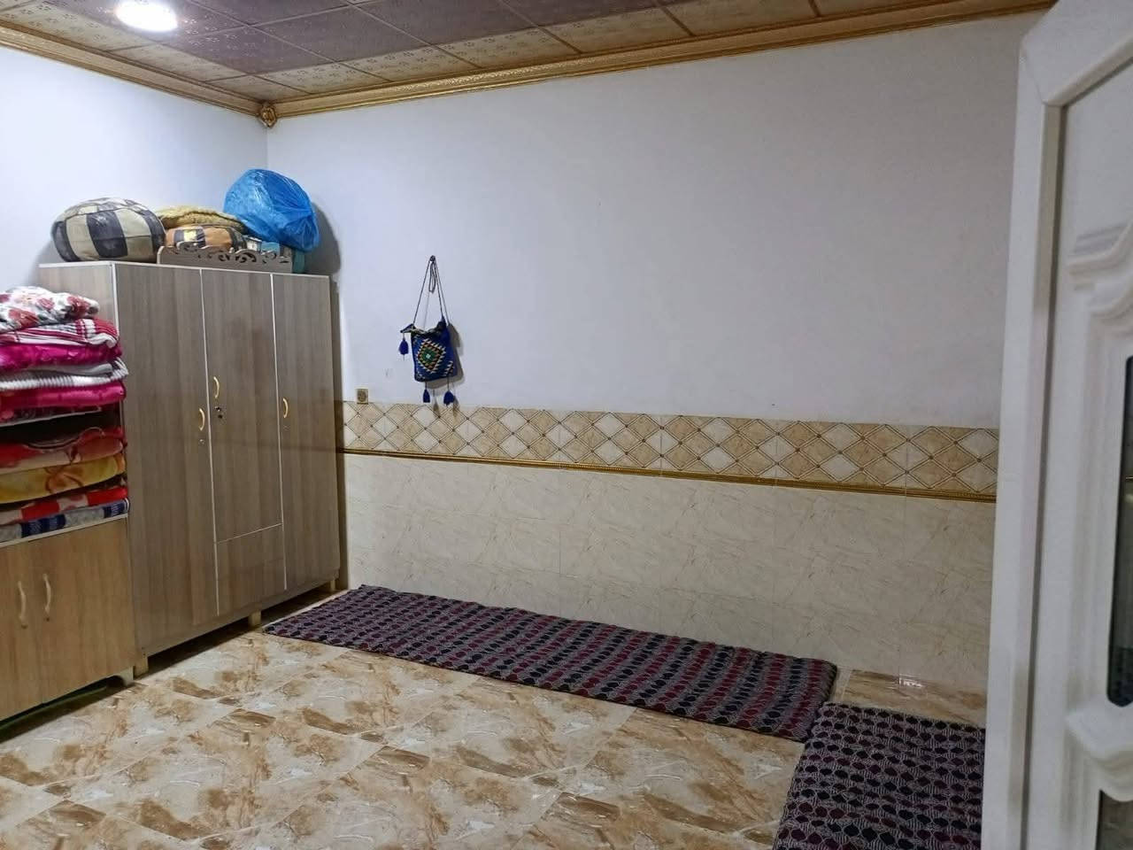 بالتقسيط 
دار محجوز لمصرف العقاري طابو صرف 
مساحته /100م واجه 5م طابقين درج خارجي 
مقدمة /43 مليون 
وباقي /83مليون يدفع على شكل اقساط شهرية /438الف 
موقع /كركوك-حي العسكري -مقاطعة 77
للاستفسار/***********
