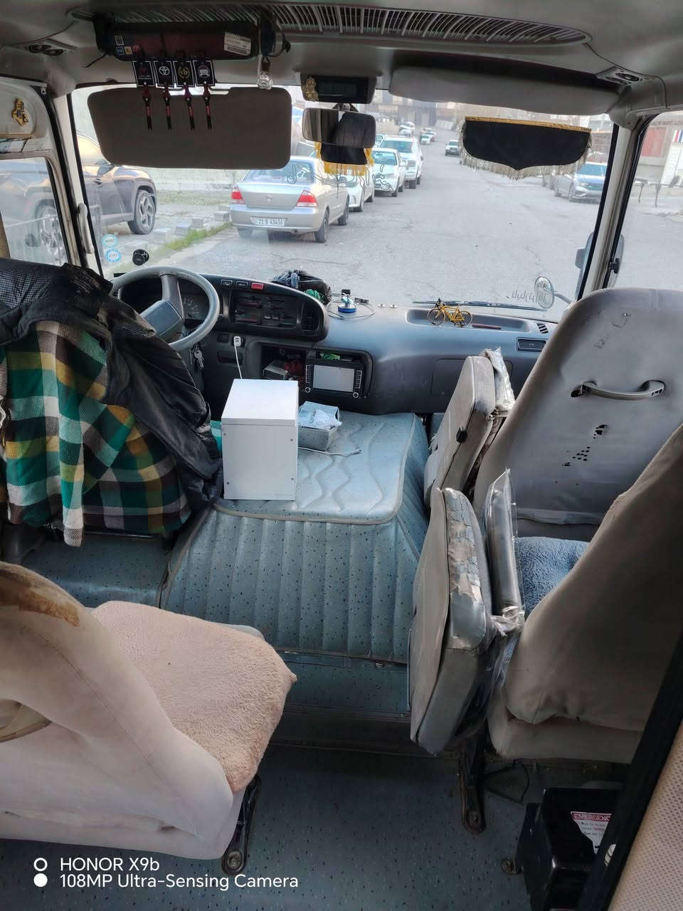 سلام عليكم كوستر للبيع موديل 2004سياره كامله غاز بانزين  تخم تأير كير مكينه اكسل كله مكفول سياره تبريد محور رقم بغداد سنوية بأسمي شرط تحويل ثاني يوم
السعر 210 بیە مجال قلیل
مکانە السلیمانیة 
***********
