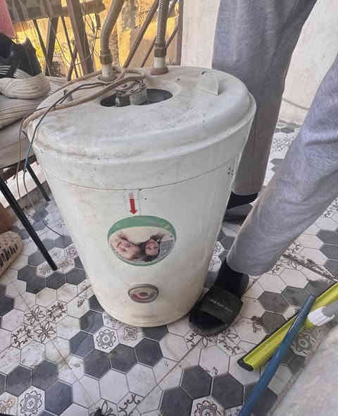 سلام عليكم عندي سخان نظيف سعره 60الف استفسار ***********￼
