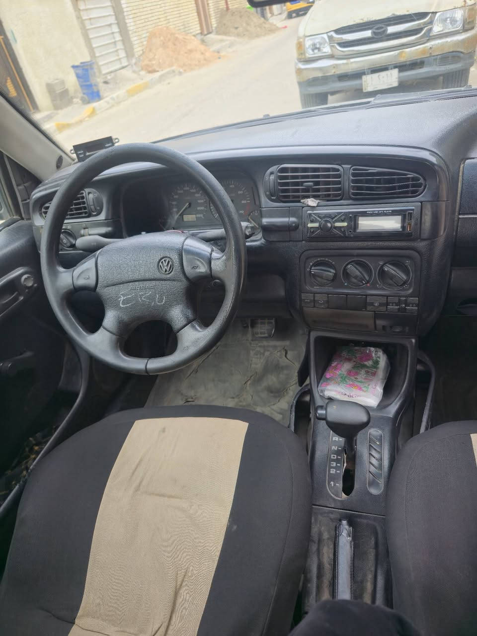 السلام عليكم كولف فنتو 1994 محرك 2000
كير ومكينه خير من الله 
تبريد شغال
والكشر مامعمر مثل ما اشوف
بأسمي تحويل ثاني يوم
السعر 36 الشراي يدلل
***********
