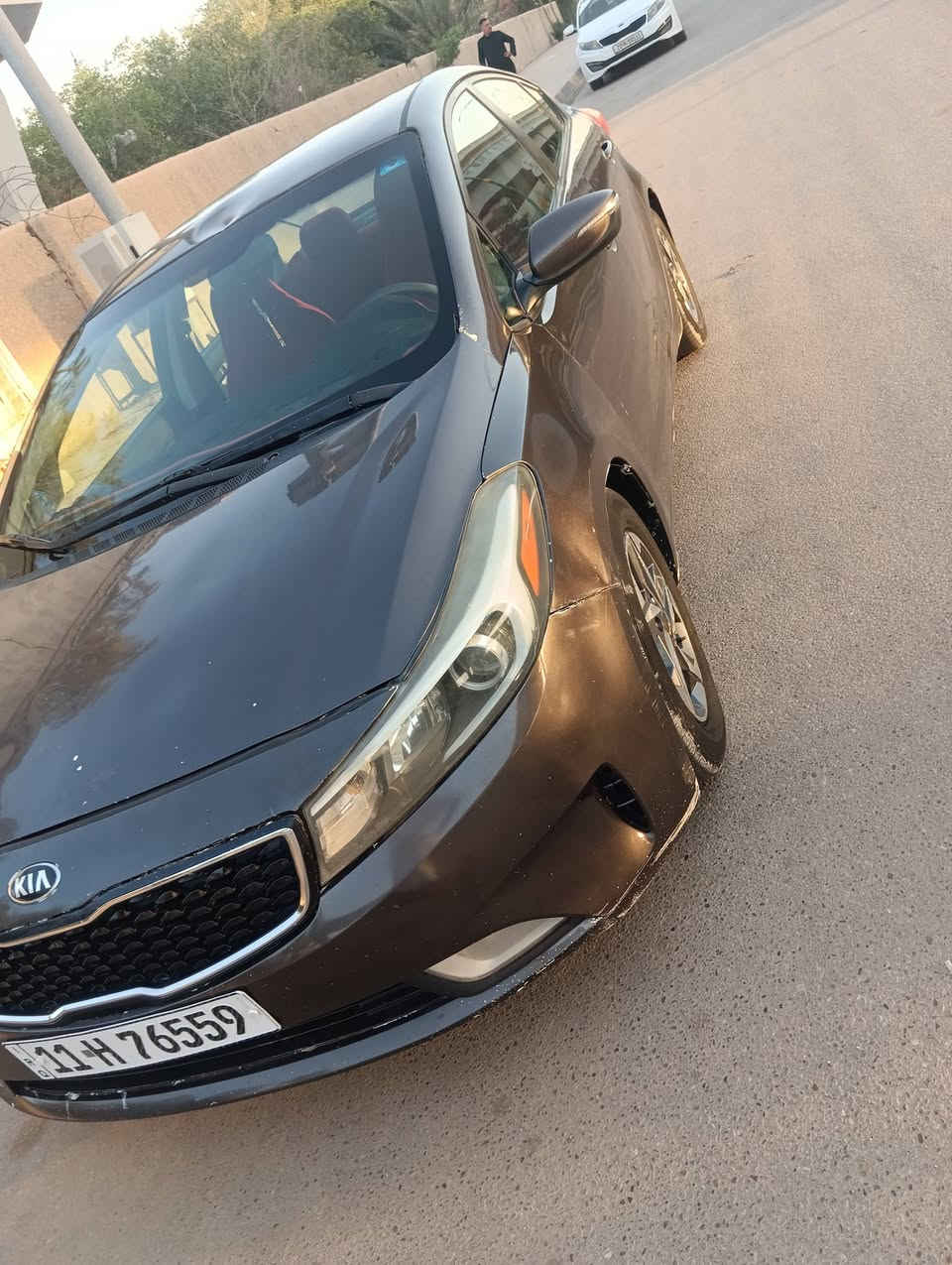 السلام عليكم للبيع فورتي موديل 2018 امريكي رقم بغداد السعر75/ وبيها مجال  العنوان السماوه قضاء الخضر للاستفسار الاتصال على الرقم ***********

