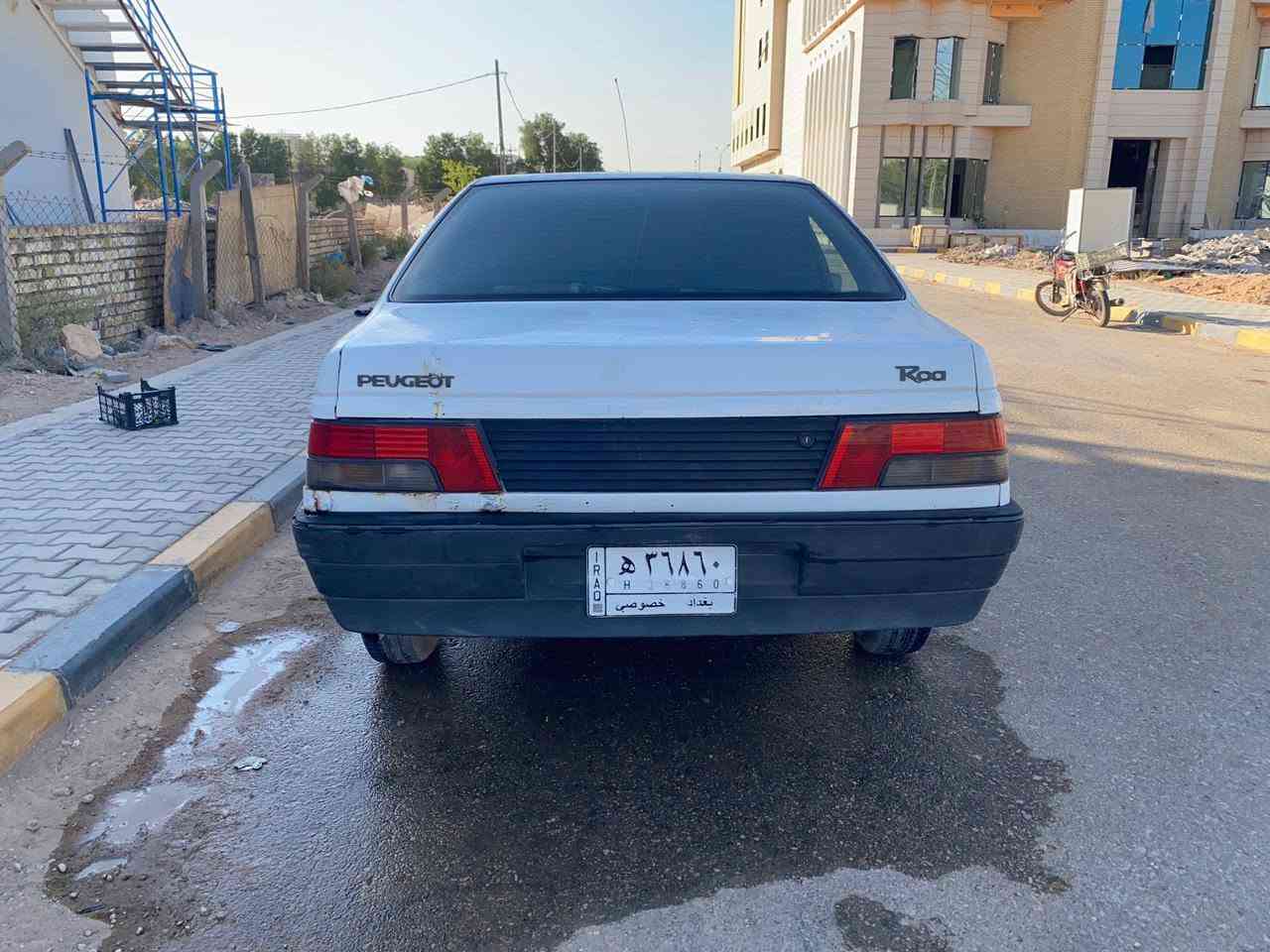 السلام عليكم بيجو روئ مديل 2009 رقمها بغداد راعيها يمي يريد مداور مكينه بيها خيط الكير مكفول كهربائياتها كلها شغاله تخم تاير جامه جديده تبريد عايز فقط كمربيسر كلشي موجود وشغال السعر 18 وبيها مجال المكان نجف  للاتصال *********** النجف, العراق
