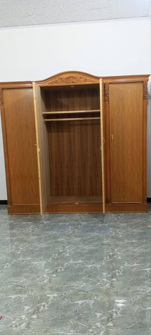 للبيع غراض بيت نضاف للبيع كنتور وغساله وكاونتر بيع مباشر بدون عموله لاستفسار وتساب ***********
