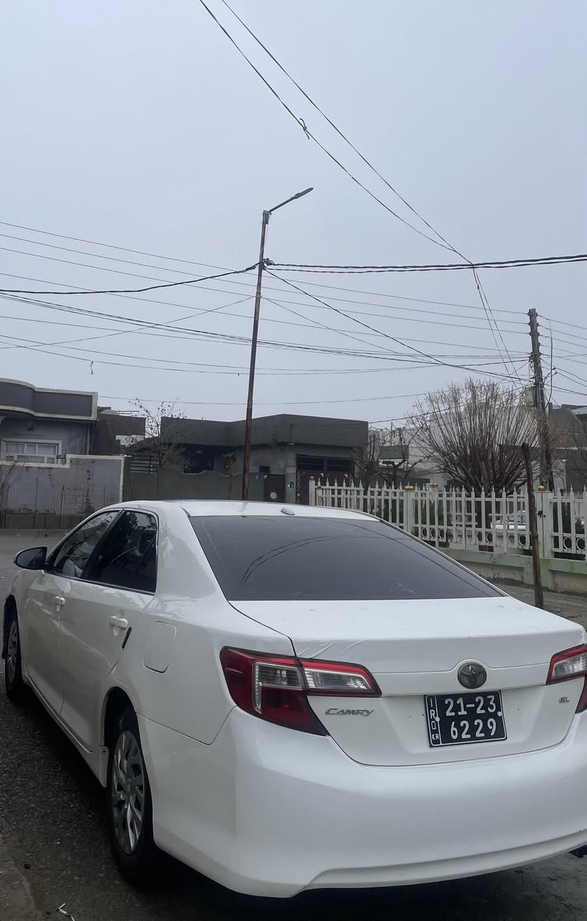 کامیری ٢٠١٥ 
بێ رەقەم (بدون رەقەم) براوەی دوبەی 
گێر و مەکینە و کارەبایات بە شەرت 
نوقستانی تیا نیە بۆ سحر چات کە یان تەلەفون ***********
