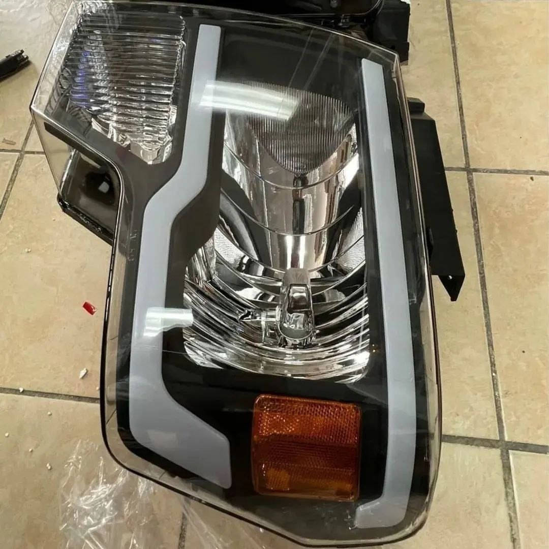 2009-2014 f150 aftermarket black mics with led.
AVAILABLE FOR PICKUP OR SHIPPED✅


**إذا كنت صاحب هذا الإعلان وتريد حذفه لأي سبب، رجاءا أرسل رسالة إلى الدعم الفني**