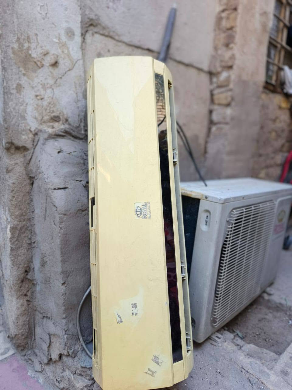 السلام عليكم سبلت رويل الرحمان للبيع مابي اي عطل ناقصه بس بواري وريمونت سعرة 125 مكاني الحرية الثانية رقمي *********** واتساب فقط
