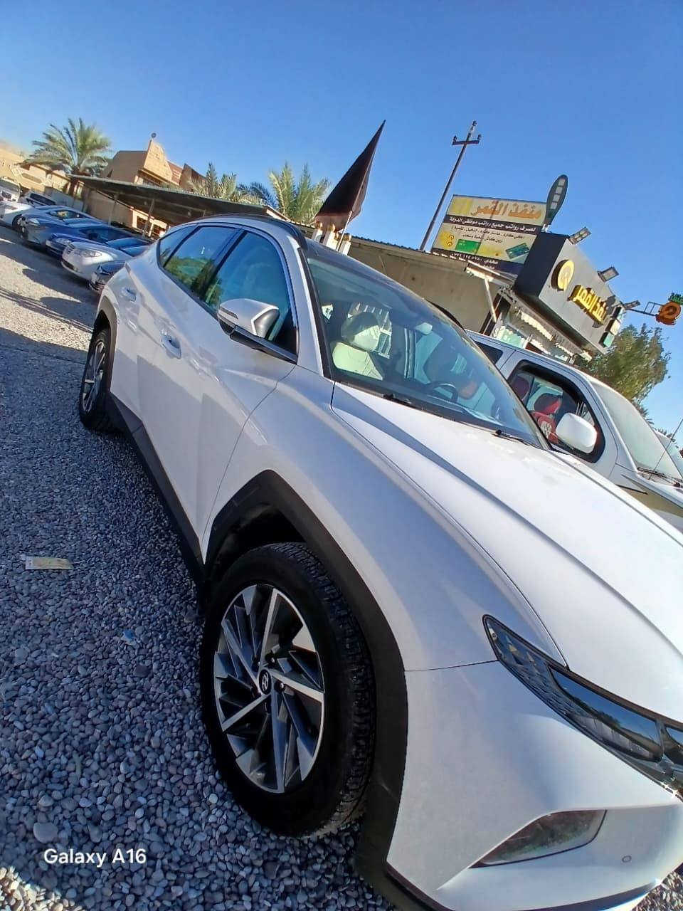 سلام عليكم
توسان 2024
مكفوله من كلشي
بنوراما
شاشه حجم كبير
دشبول. بيانو
كروز سرعه
اتو هولد
سايد ابريك بصمه 
دبل لد
داخل. ابيض. ثلجي
جي بي اس
 شاشه دجتل
باقي الموصفات معروفه 
رقم الهاتف.***********
