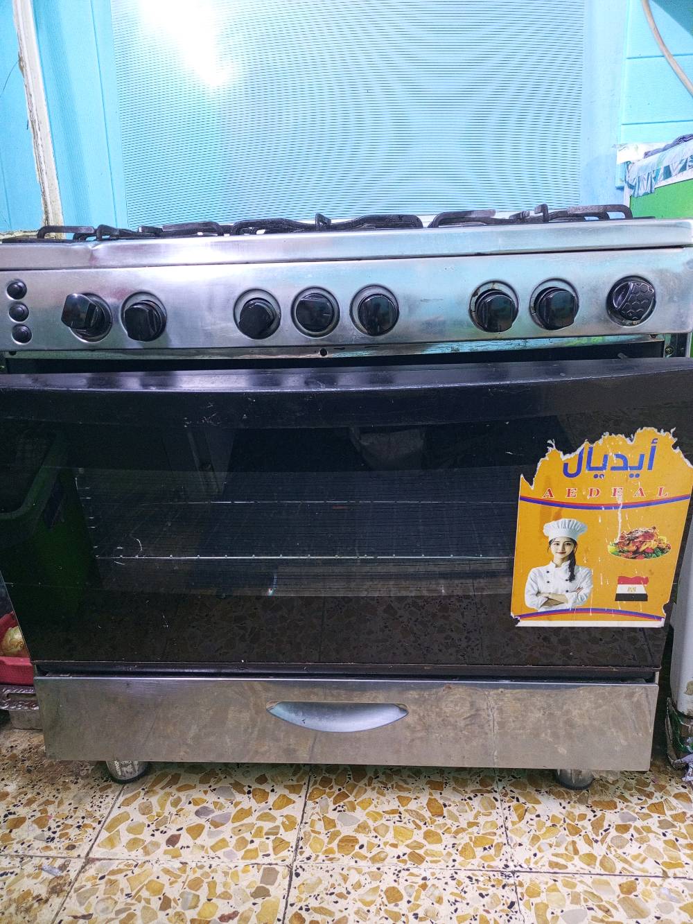 طباخ مصري 5عيون سعر 160 وبي مجال شغال استخدامه 4شهور بعده جديد ريد أشيل بشقه وريد ازغير فه هذا سبب ابيعه