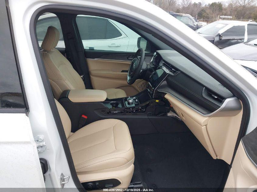 مزاد اليوم 23/2/2026
Jeep Grand Limited 7 راكب 
موديل 25
#تدخل_بـكتاب_شهداء
#السعرحسب المزاد 

شركة مــان هـايــم
لمزاد السيارات الوارد الأمريكي والكندي 
الكائن في ميسان قطاع 30 شارع المدارس مقابيل مسبح هبي دريم بالقرب من حلويات سيد مصطفى 
بأدارة :-
١- استاذ كرار العبادي
٢- استاذ حسين الطرفي 
***********
***********
