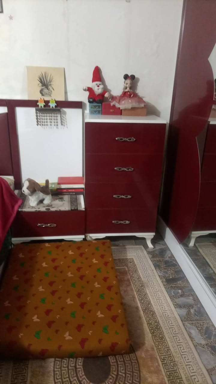 غرفه نضيفه للبيع  مع دوشك ب180 مكان بغداد ابو دشير


**إذا كنت صاحب هذا الإعلان وتريد حذفه لأي سبب، رجاءا أرسل رسالة إلى الدعم الفني**