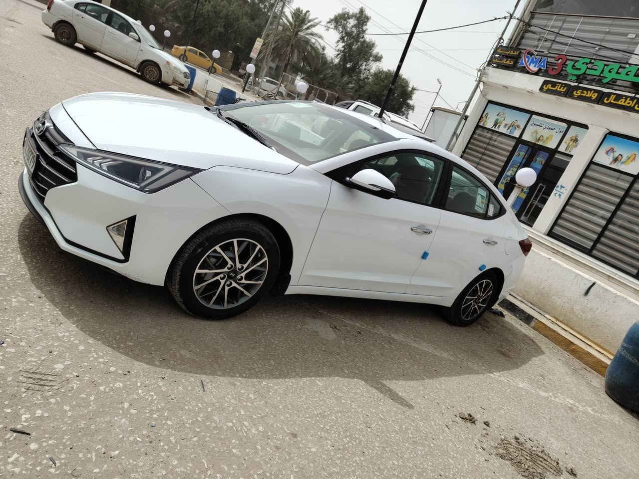 السلام عليكم النتره 2019فول خليجي محرك 2000دوش بصمه حساسات كامره اماميه خلفيه داخل صاج كشن جلد جنطه كهرباء ذكيه فتحه سياره وضع شركه سبير مانازل مكفوله من كلشي رقم بغداد مميز بسمي استفسار ***********
