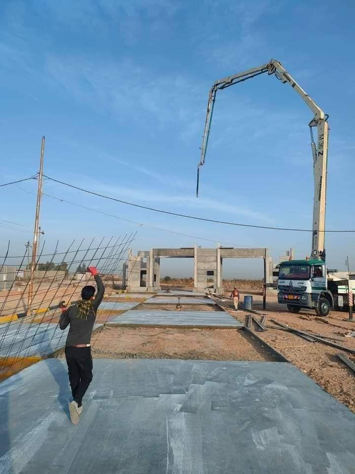 جاهزين  لصب وسقل الارضيات والرفتات و للساحات و الجملونات وسقوف وشوارع البيوت مع قوالب حديد كافه الاقياسات في جميع المحافظات وبأسعار مناسبة جداً.
 الاستفسار مراسلة الصفحة ***********/***********
