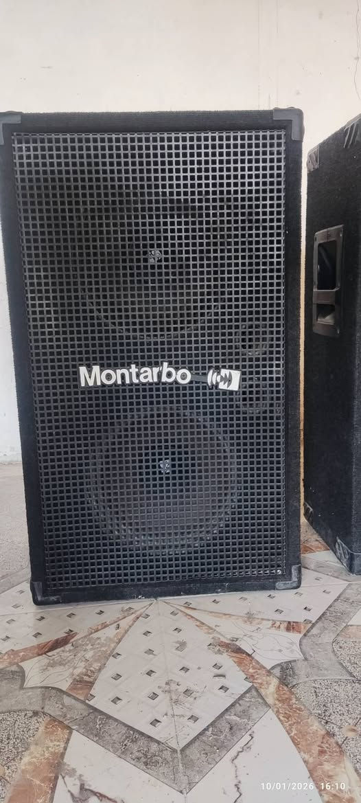 سلام عليكم
زوج ثنائي نضافتهن موضحه بالصوره شغل درجه اوله ملف اصلي وجهين لبتين ايطالي ولبتين اسوار عنوان سوق الشيوخ ***********
