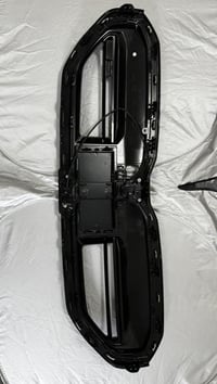 شباك m5 اصلي وليس تجاري للفئة الخامسه يرهم جديد غير مستعمل من موديل 24...