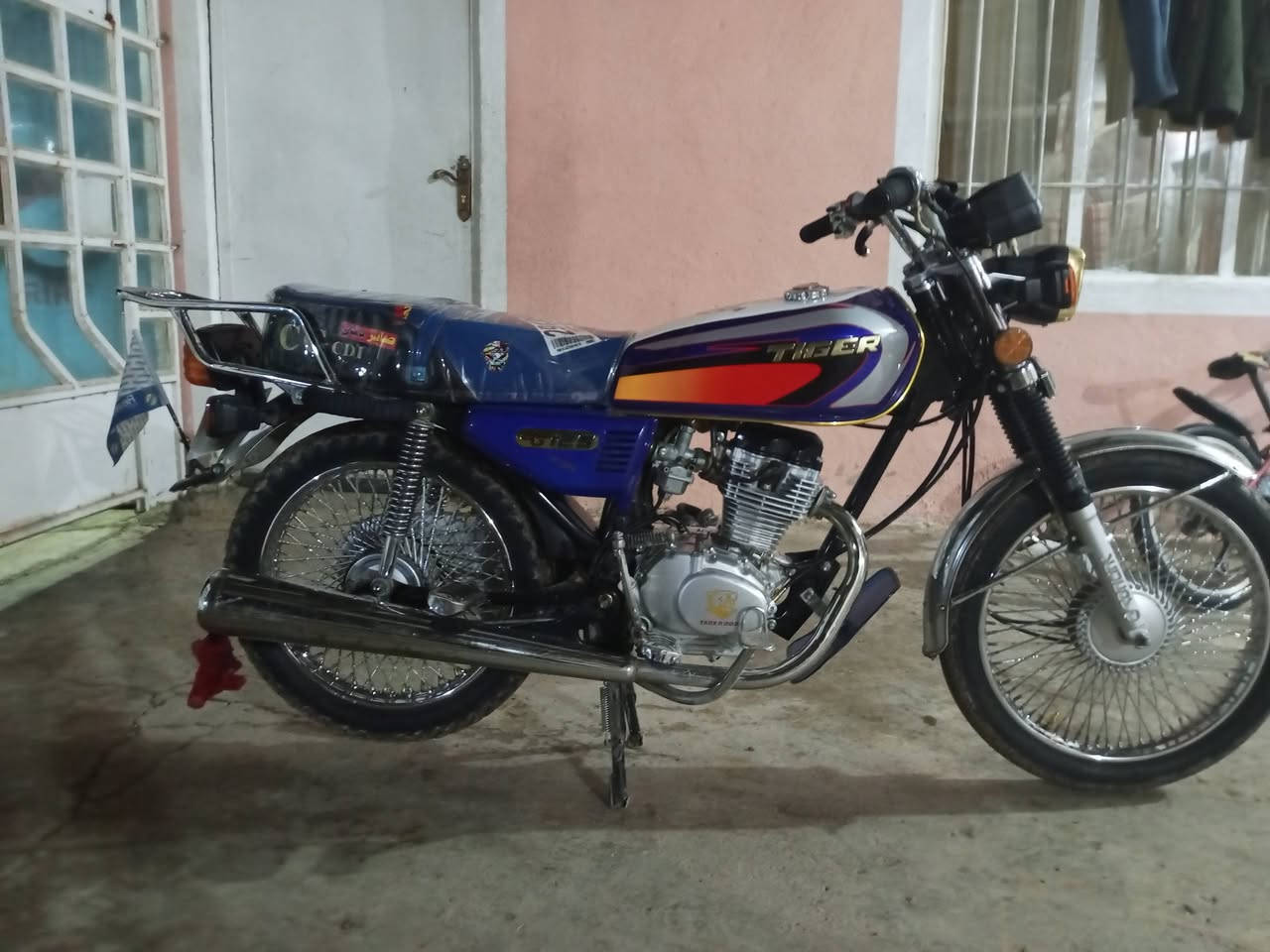 السلام عليكم موطور للبيع موديل 2023 موطور مامضروب على صبانه السعر 700 تعال خاص ودلل الموطور خمسه كير بدون سلف


**إذا كنت صاحب هذا الإعلان وتريد حذفه لأي سبب، رجاءا أرسل رسالة إلى الدعم الفني**