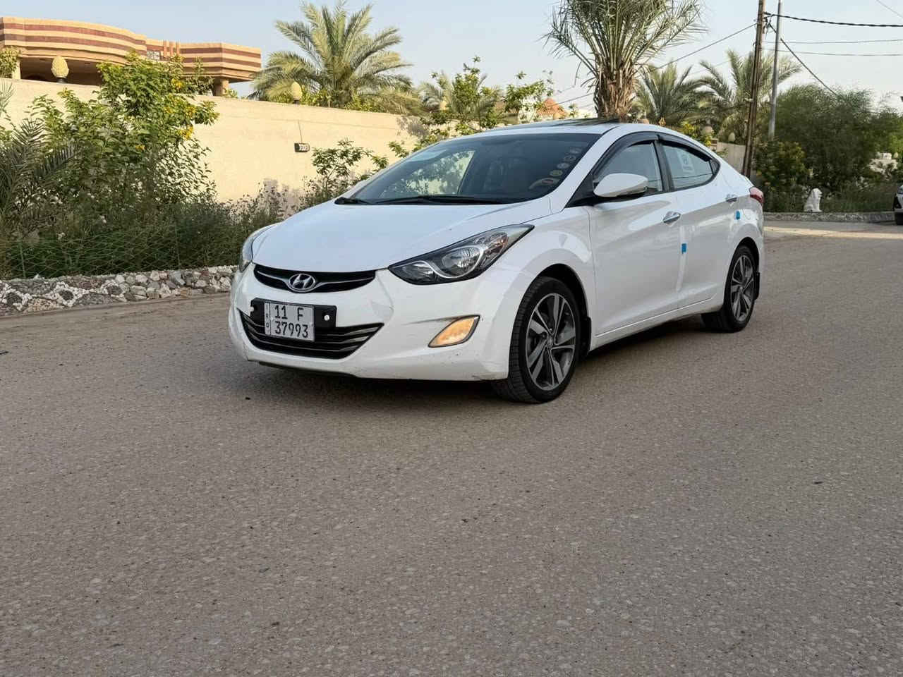 السلام عليكم
الانترى للبيع موديل 2014 بغداد باسمي بيها ثلاث قطع عارضها 107وبيها مجال قليل السياره نظيفه ما بيها اي نقص السونار مرفق مع الصور مكان السياره بغداد المحمودية 
***********
