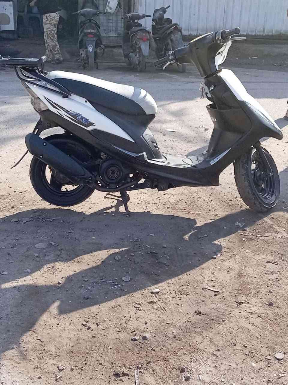 سلام عليكم دراجة ماكس بوشه49 ابلادي نضيفة لاتنقيص ولاتبخير مكينة ناعمة الصالنصة رياضي المكان بغداد العبيدي السعر 650وبيهة مجال الطبيبين الرقم***********
