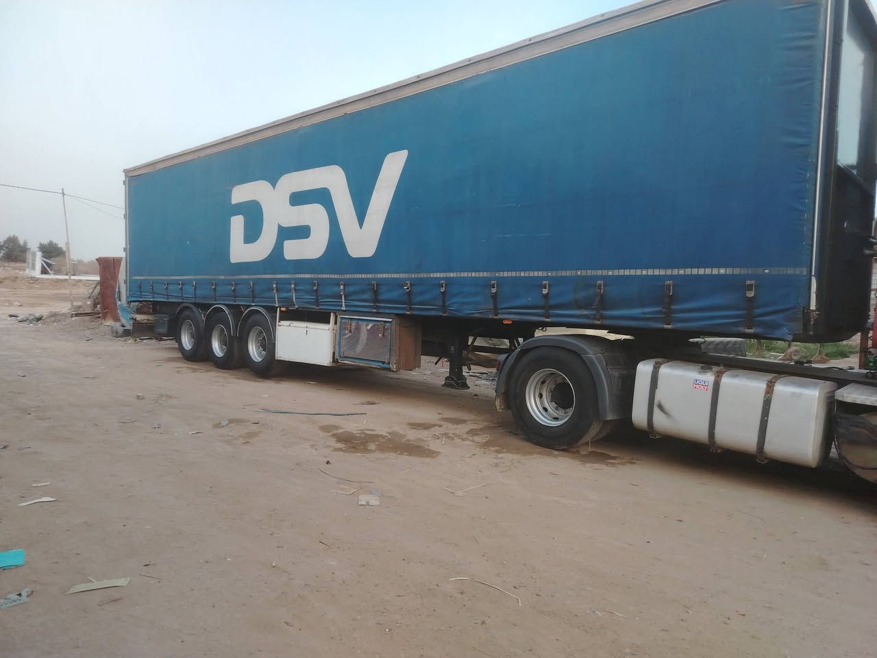 سكانيا  مويل ٢٠٠٢ راس عربانه دسك ***********
